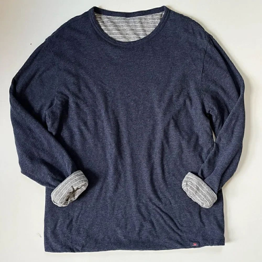 Faherty Cloud Cotton Reversible Crew Navy/Striped - Picture 7 of 10